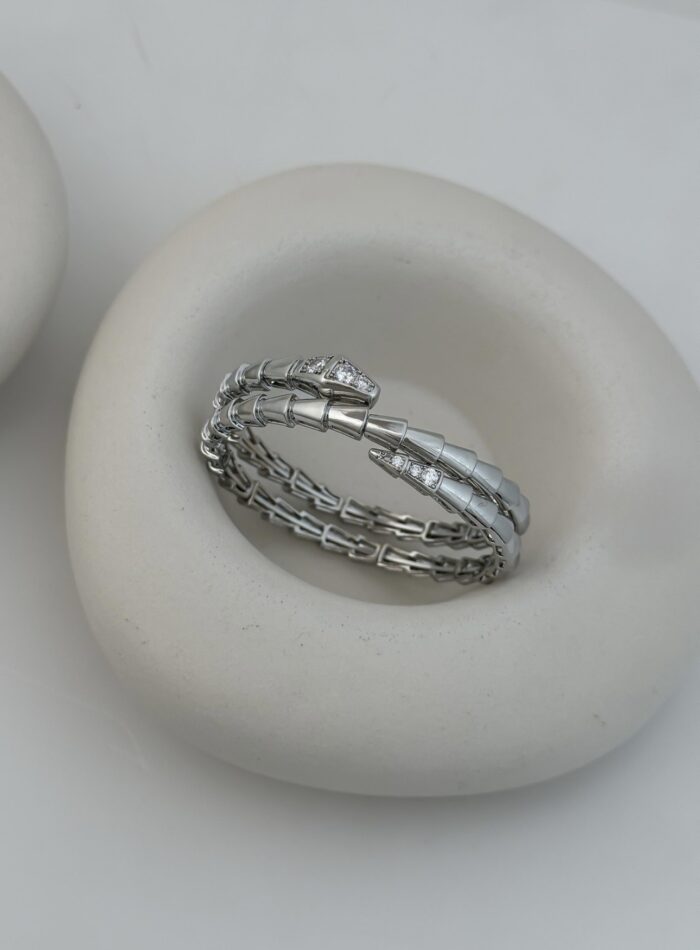 Silver renk tasarım dolamalı yılan bileklik