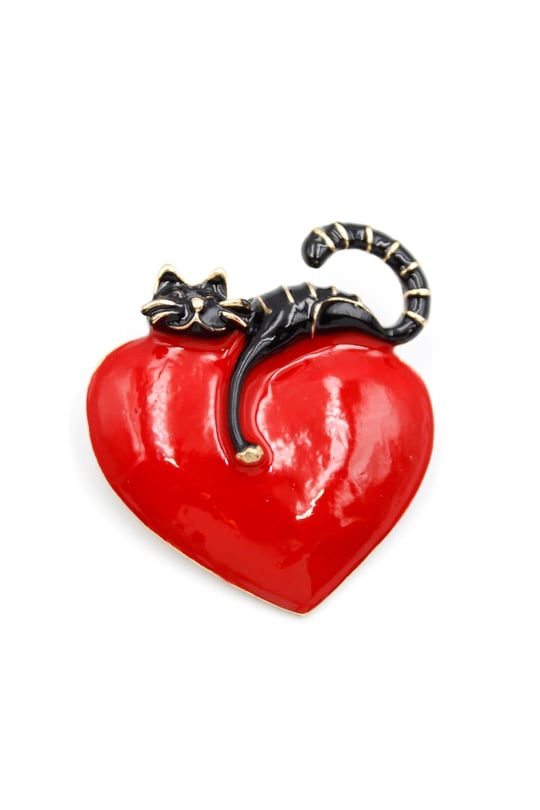 Kırmızı kalp broş