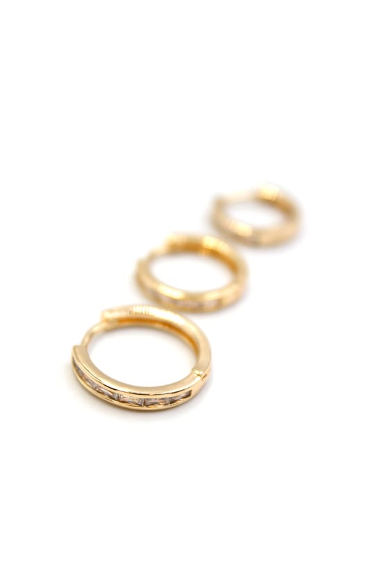 Gold renk taşlı 3lü set küpe