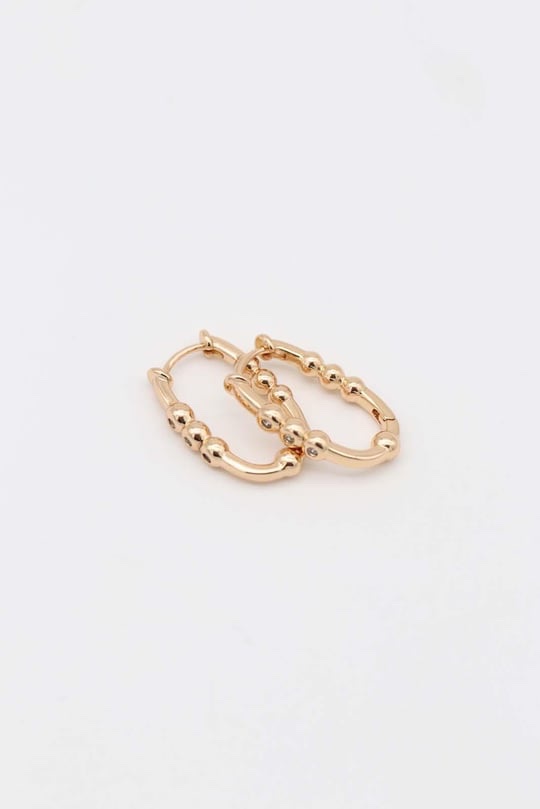 Gold renk top top detaylı u küpe (22mm)