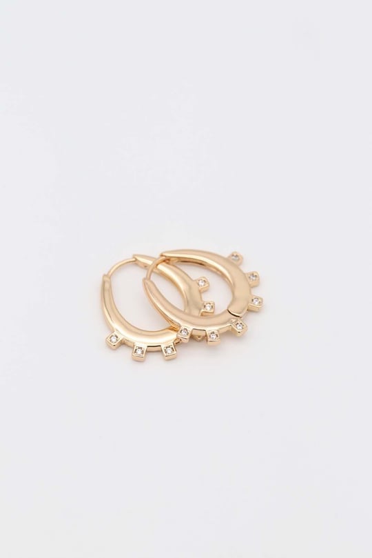 Gold renk ucu taş detaylı halka küpe (22mm)