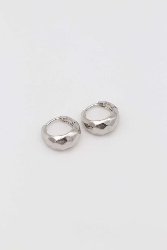 Silver renk bombeli halka küpe (12mm)