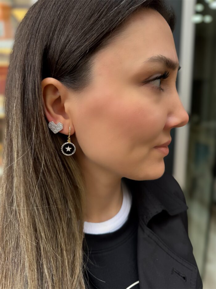 Gold renk siyah mineli yıldız küpe