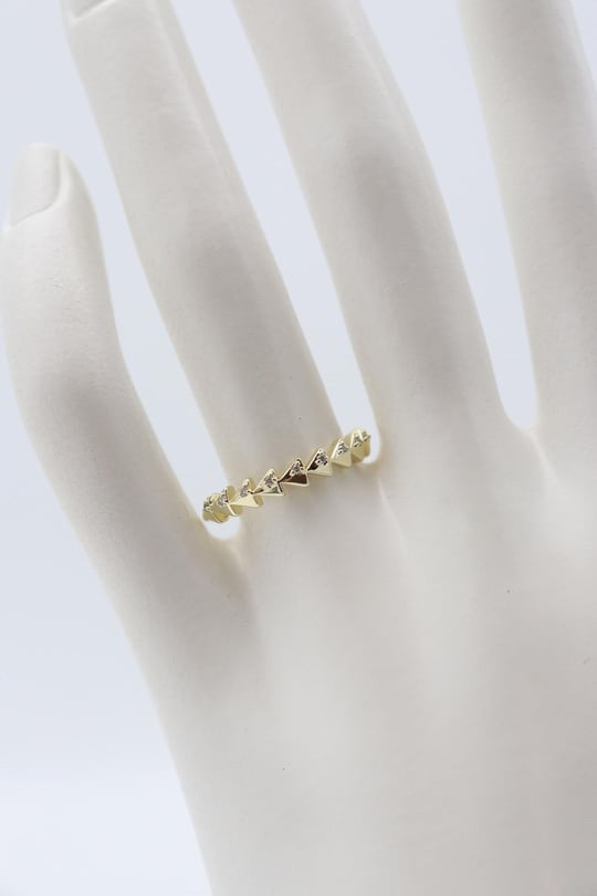 Gold renk tırtıklı ince yüzük (7numara)