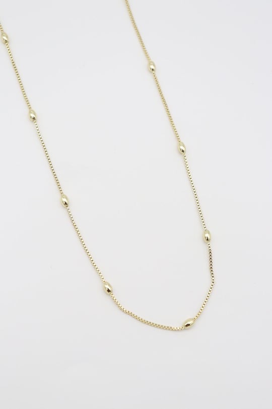 Gold renk tırtıklı zincire top detaylı kolye (45cm)