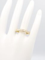 Gold renk sıra taşlı ayarlamalı yüzük