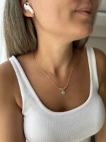 Gold renk topcuk detaylı göz uçlu kolye