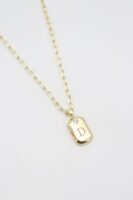 Gold renk D harf kolye