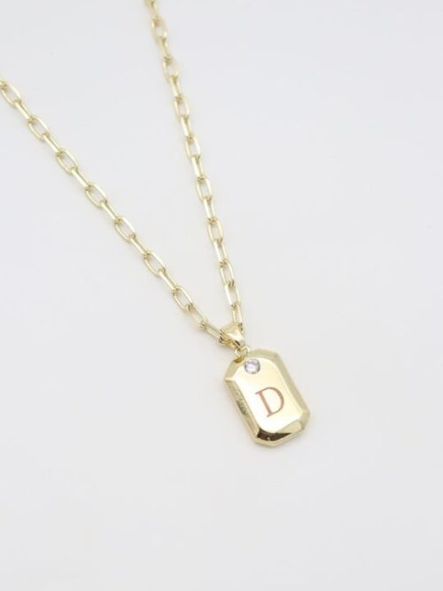 Gold renk D harf kolye