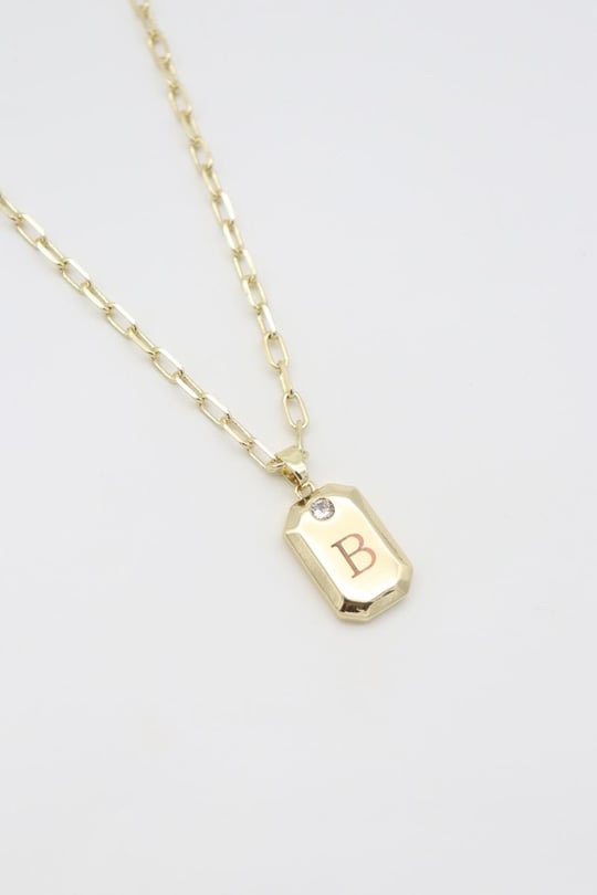Gold renk B harf kolye