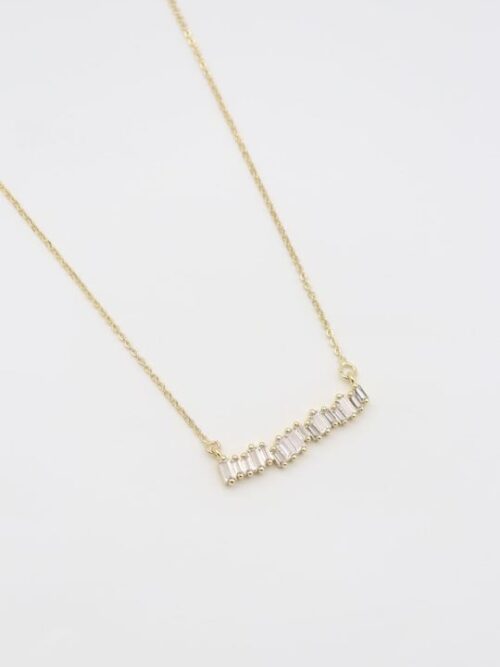 Gold renk beyaz taşlı ince kolye