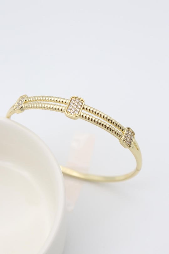 Gold renk çift sıra taş detaylı kelepçe bileklik