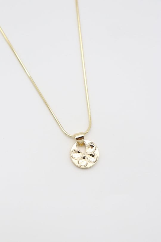 Gold renk yonca uçlu kolye