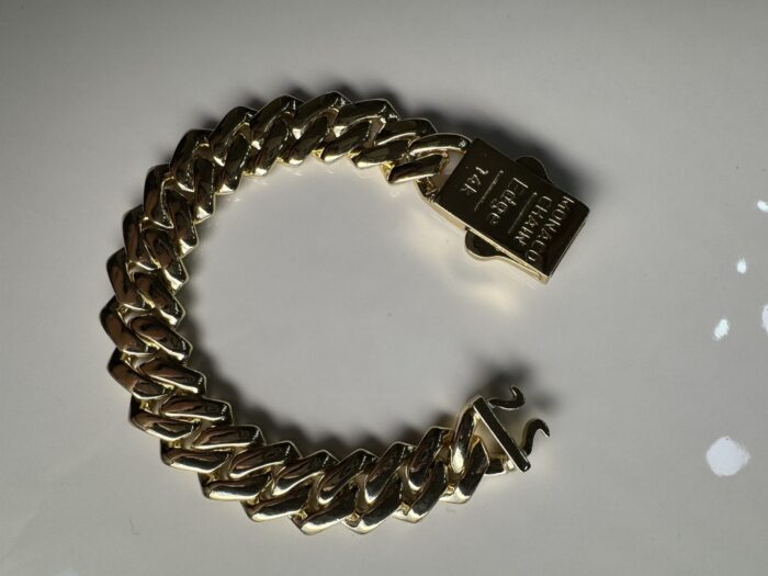 Gold renk taşlı gurmet bileklik