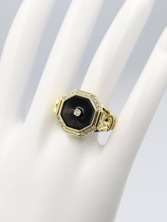 Gold renk siyah mineli yüzük