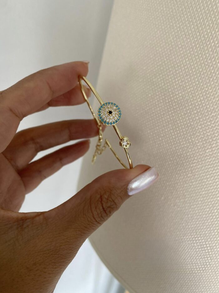 Gold renk nazar detaylı ince kelepçe bileklik