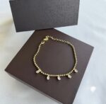 Gold renk baget taş uçlu bileklik