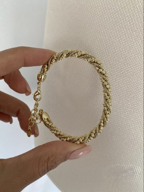 Gold renk sarmal dorika kelepçe bileklik