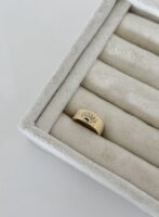 Gold renk göz detaylı yüzük (ayarlamalı)