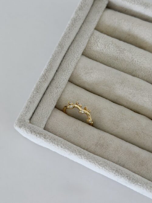 Gold renk taşlı dal görünümlü yüzük (ayarlamalı)