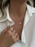 Silver renk yonca uçlu kolye