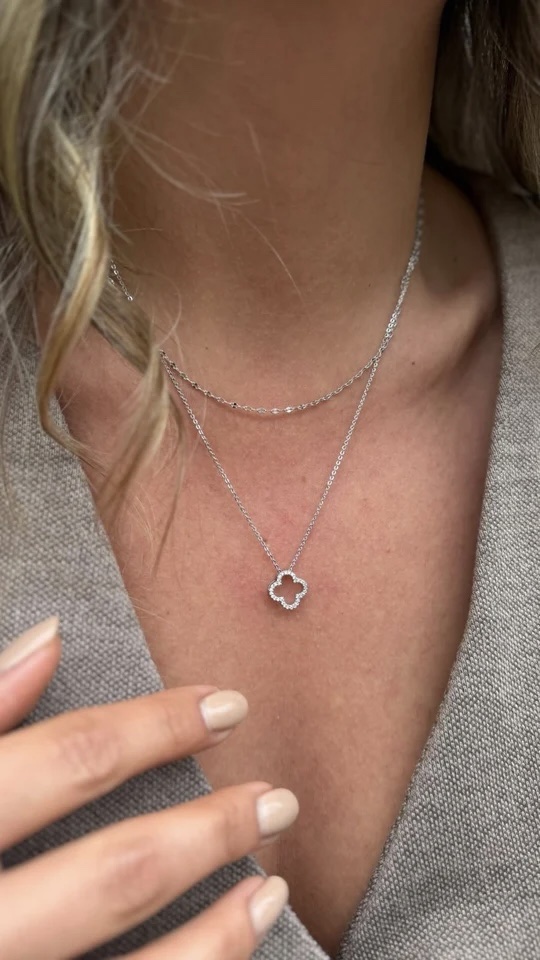 Silver renk yonca uçlu kombin kolye