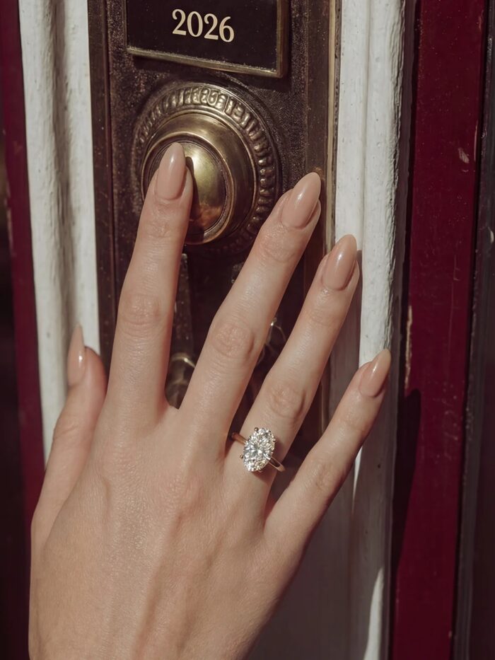 2.3CT | Oval Kesim Yüzük
925 Gümüş
Pırlanta montür ve işçiliğiyle üretilmiştir