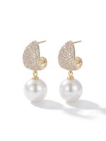 Gold renk taşlı inci sallantılı küpe