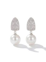 Silver renk taşlı inci sallantı küpe