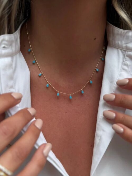 Gold zincire mavi taş sallantılı kolye