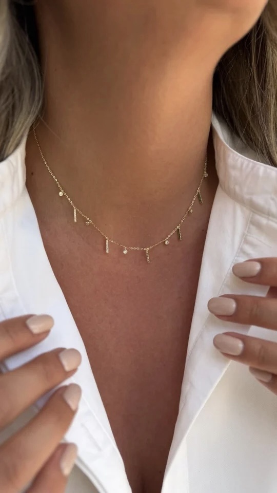 Gold renk sallantılı kolye