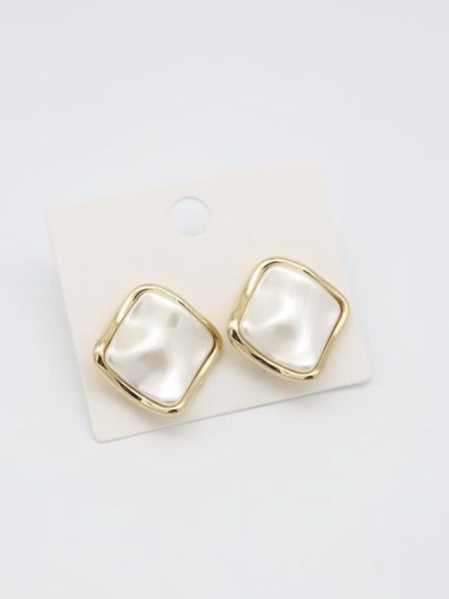 Gold beyaz mineli köşeli küpe (25mm)