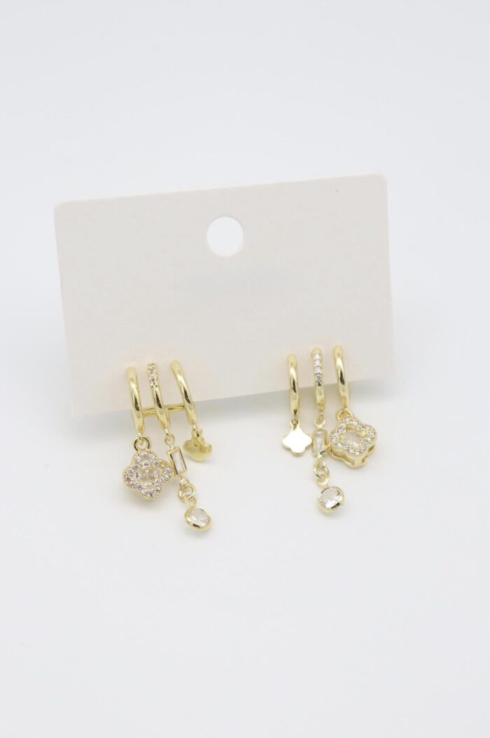 Gold renk yonca sallantılı çoklu küpe (20mm)