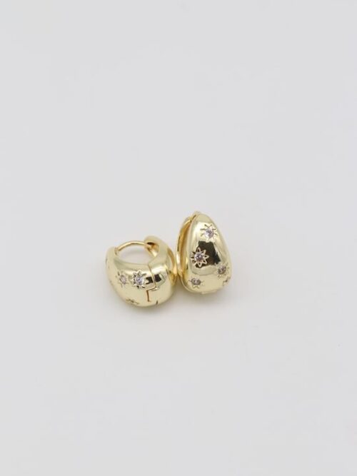 Gold renk yıldız detaylı kapsül küpe (15mm)