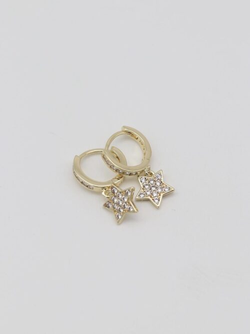 Gold renk yıldız sallantılı halka küpe (20mm)