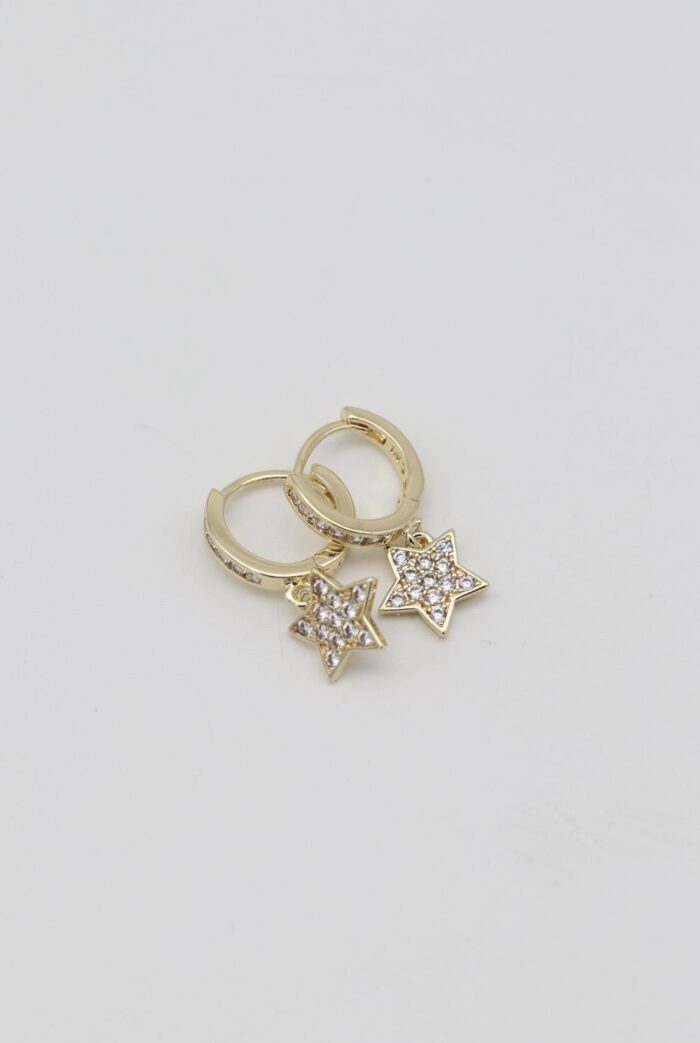 Gold renk yıldız sallantılı halka küpe (20mm)