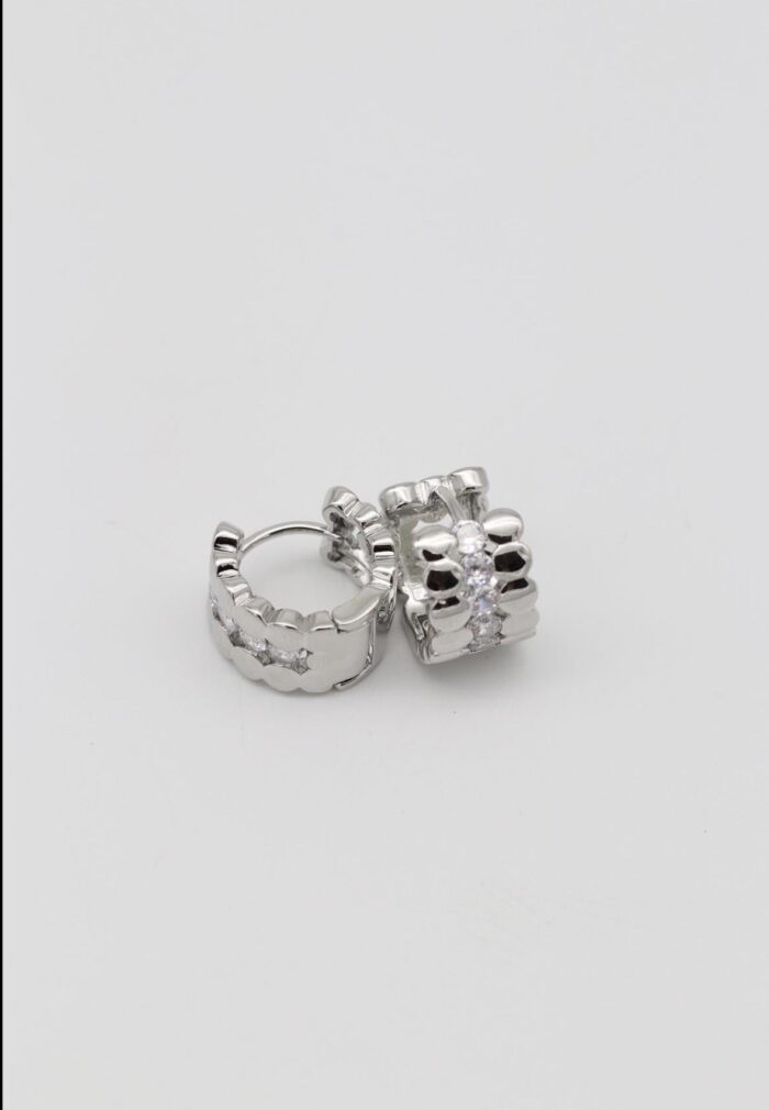Silver renk taş detaylı kalı halka küpe (15mm)
