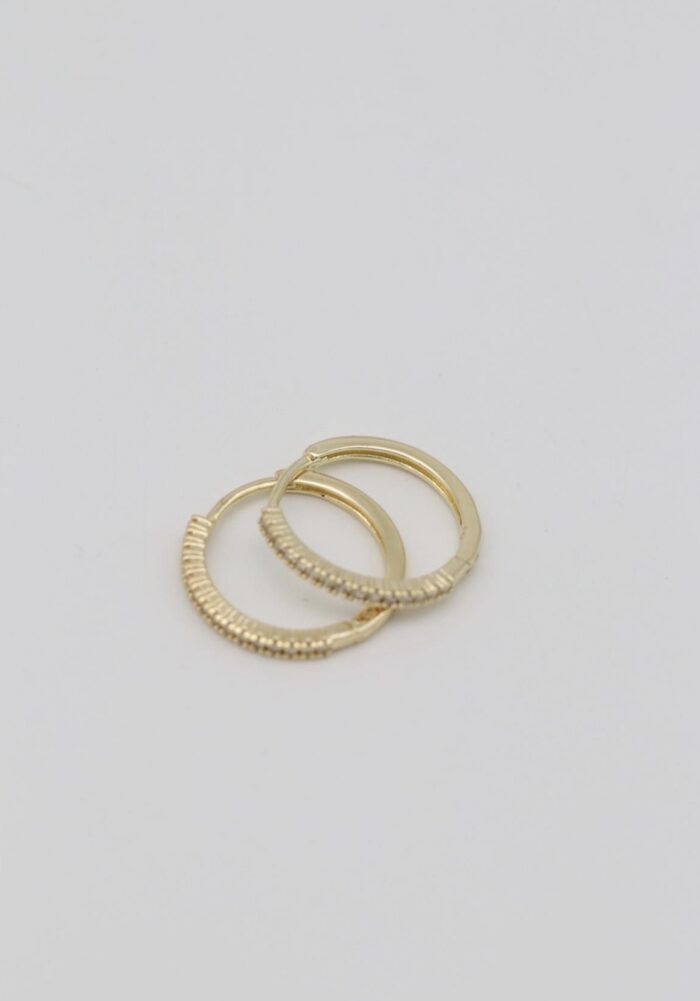 Gold renk ince taşlı halka küpe (17mm)