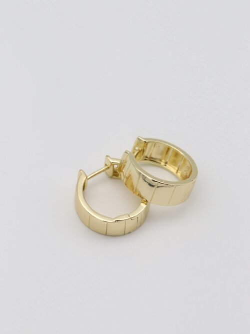 Gold renk tırtıklı halka küpe (20mm)