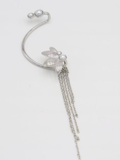 Silver zincir sallantılı inci detaylı earcuff küpe (tekli)