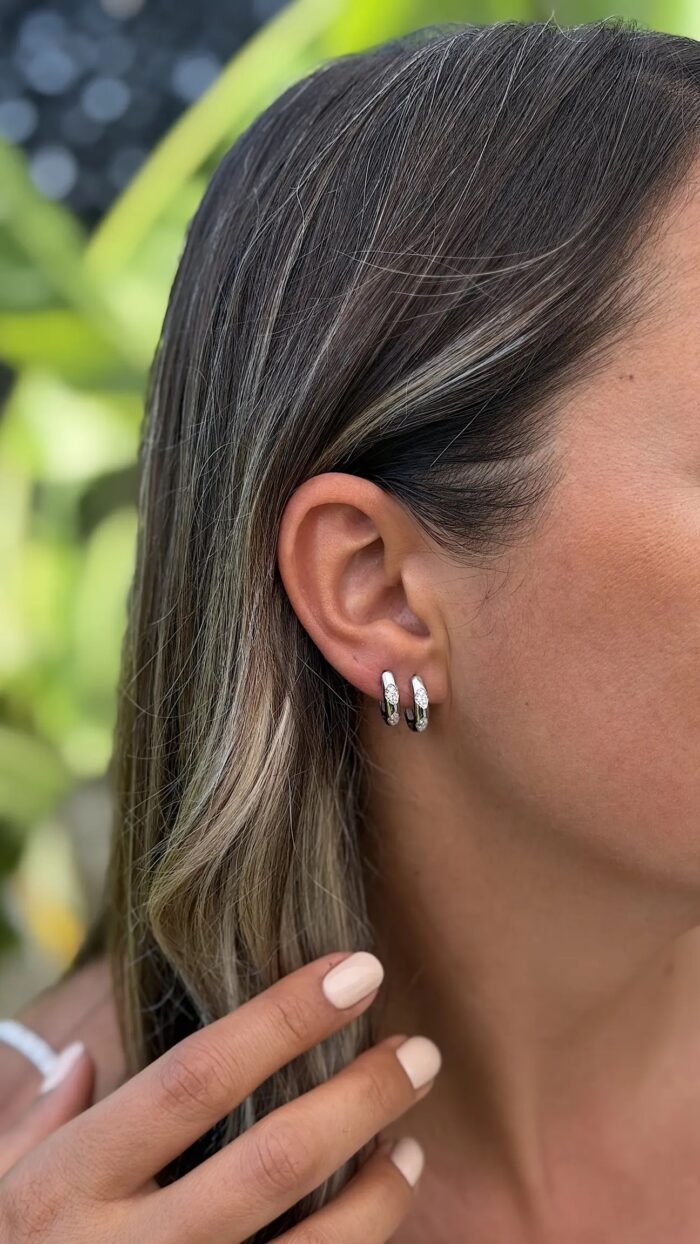 Silver renk taş detaylı halka küpe (12mm)