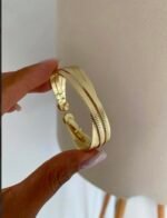 Gold renk kalım desenli kelepçe bileklik