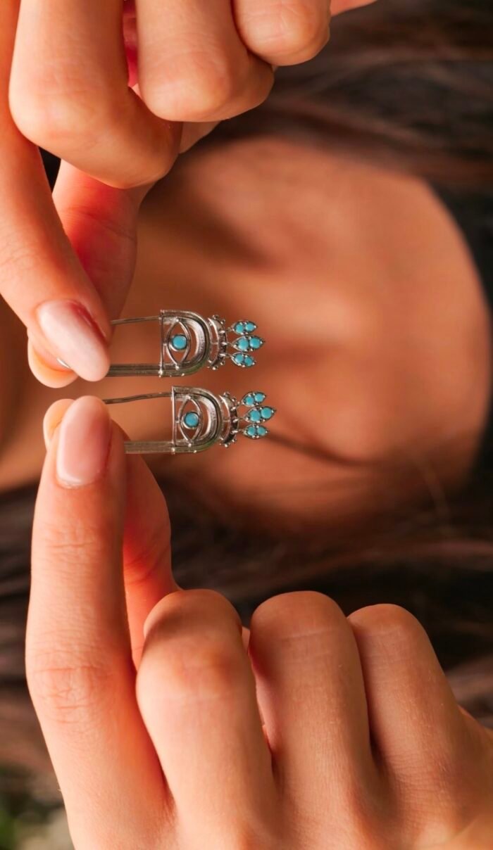 Silver renk mavi mineli çengel iğne küpe