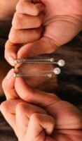 Silver renk zincir sallantılı inci küpe